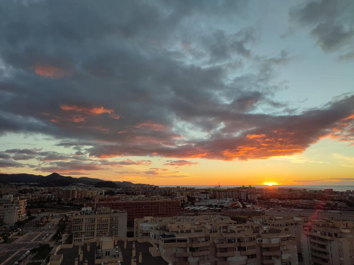 Espectacular apartamento con increíbles vistas Málaga Exterior foto